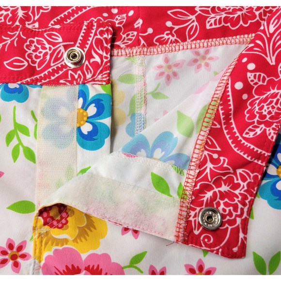 Agua Doce Swimsuit Cover Shorts Womens Small Red White Floral Snap Pocket New - Picture 5 of 12